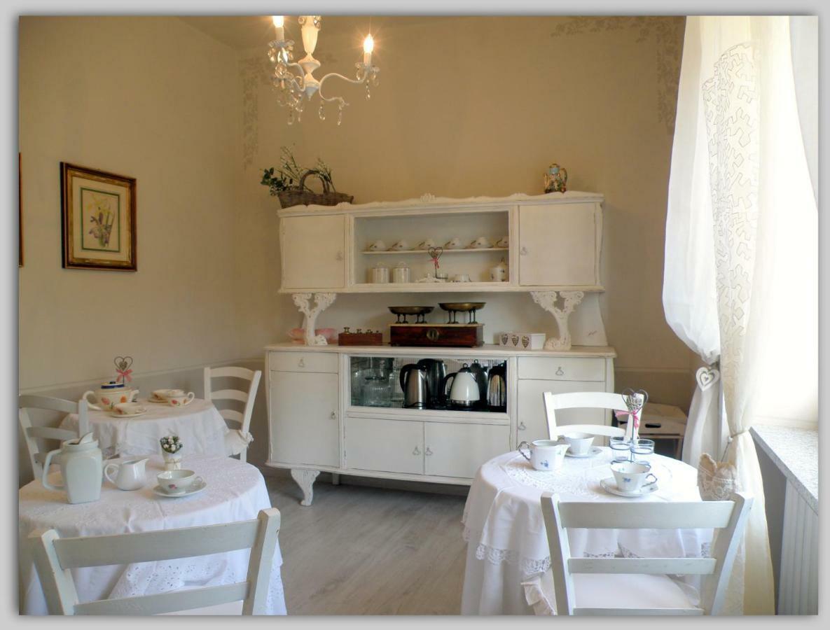 Cascina Luvot Bed and Breakfast Melazzo Exteriör bild