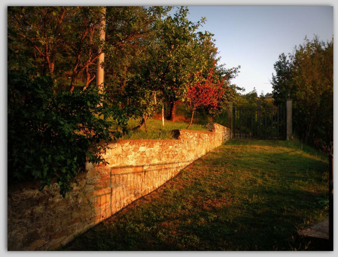 Cascina Luvot Bed and Breakfast Melazzo Exteriör bild